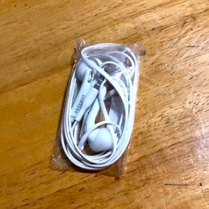 Samsung In- Ear Headphones